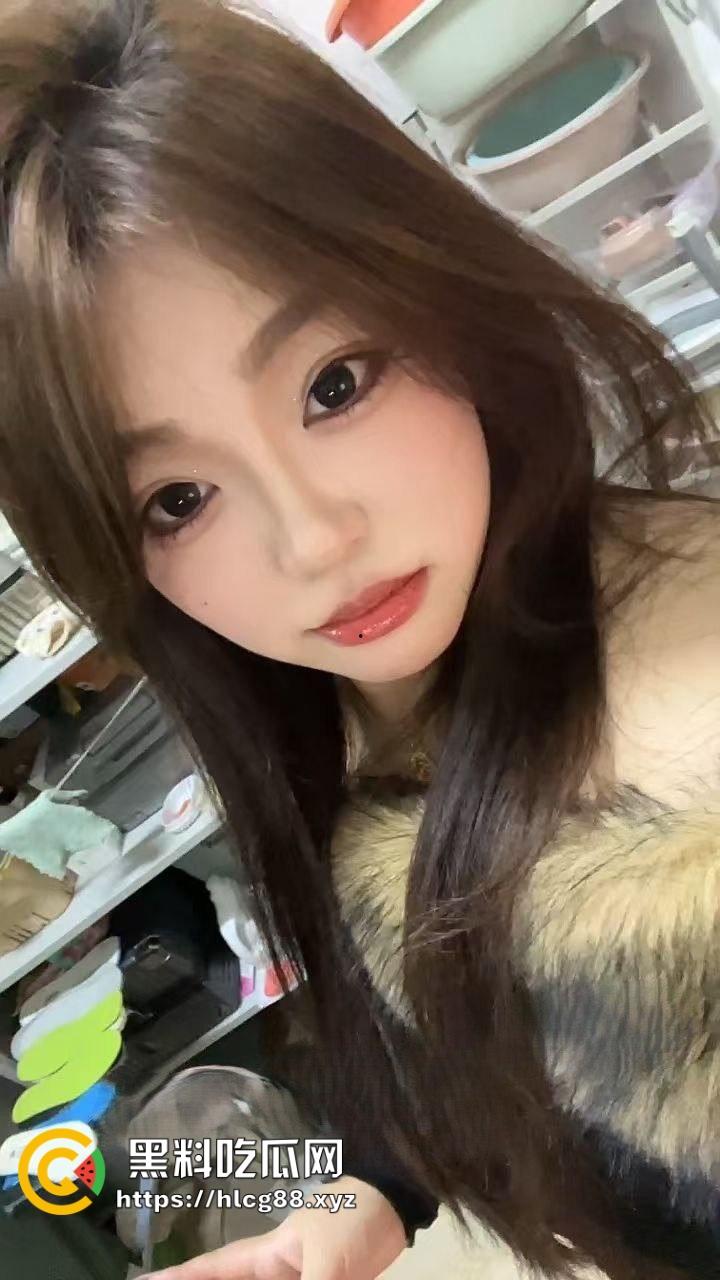 湖北师范大学学生妹【李佳莹】骚炸天,酒后捆绑SM调教,无套内射操翻这贱货!