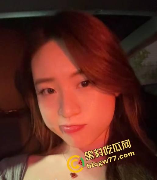 牛津大学留学生『陈晞文』私拍暴露照满校飞，迷恋黑人巨屌直捣子宫，骚到没边还炫耀老娘活得就是爽！