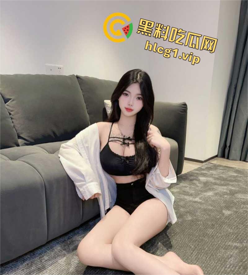 平时喜欢cos动漫角色的极品,【张美玲】私底下跟男友激情做爱的时候穿上战袍,男友兴奋 奋力输出