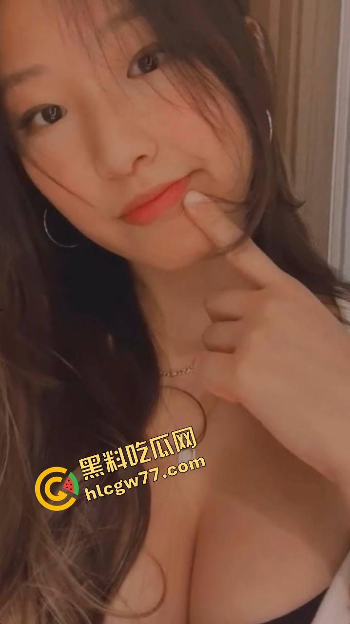 牛津大学留学生『陈晞文』私拍暴露照满校飞,迷恋黑人巨屌直捣子宫,骚到没边还炫耀老娘活得就是爽!