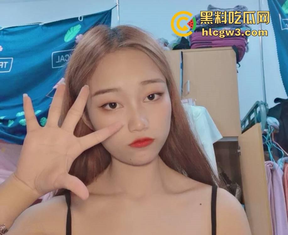 西安交大清纯校花【黎诗雨】私密自拍外流!清纯脸蛋配骚浪劲儿,男友大棒伺候叫声销魂惹全网嗨翻!