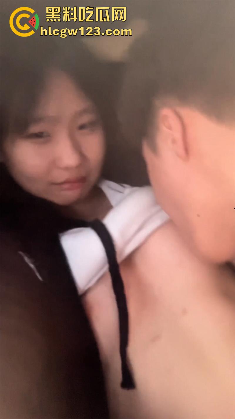 无毛白虎韩国清纯少女,和金主爸爸车震自拍,翘奶饱满三点粉嫩,激情口交被操到淫叫不断!