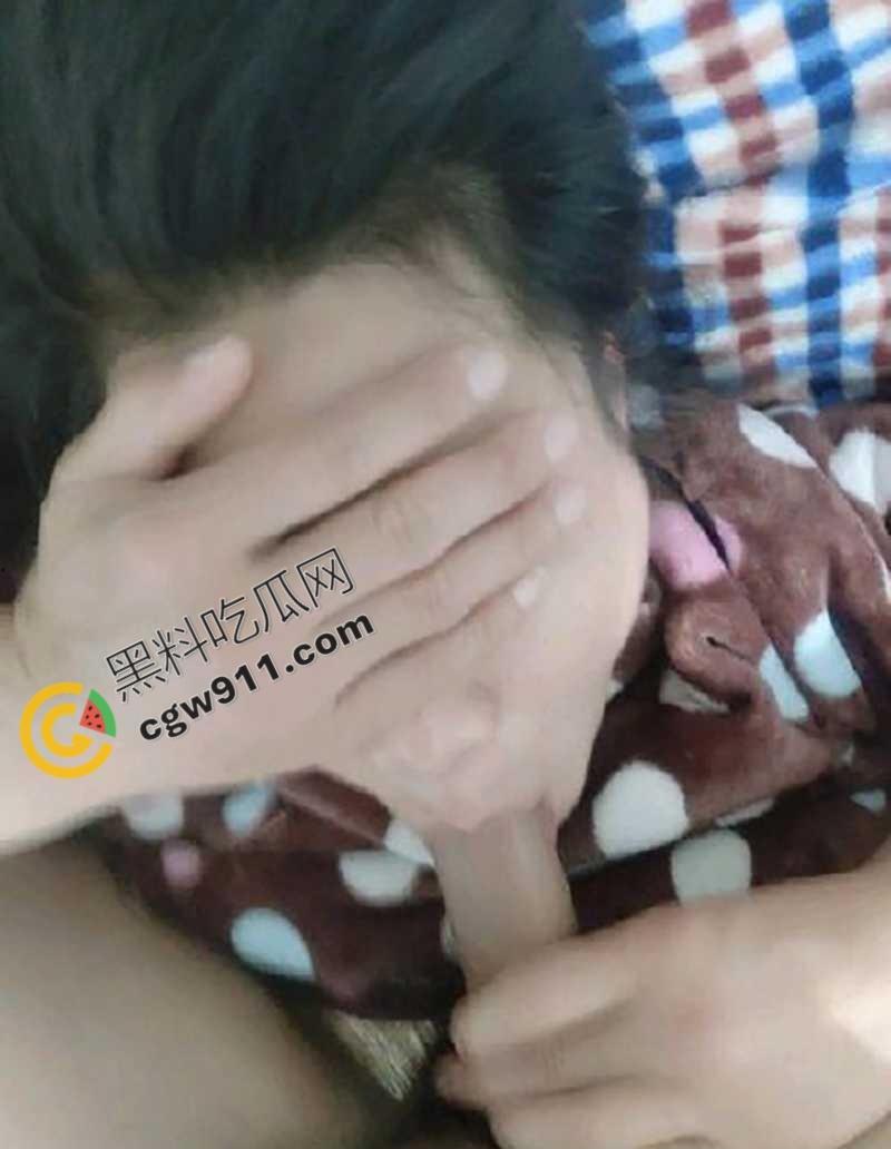 海角大神母子乱伦!出租房爆操美艳干妈的肥屁股,风韵犹存的熟女被干得高潮连连,疯狂夜晚壮烈爆发!