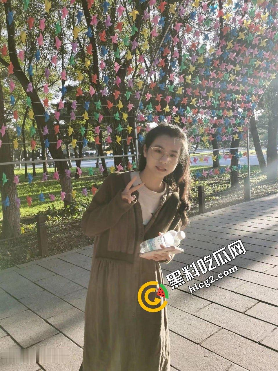 四川广元金融前台『周雨婷』假期与男友多体位爆干 按着鸡巴塞进肥逼里 前任曝出性爱视频!