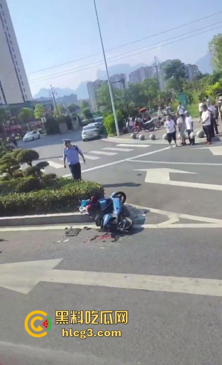 震惊!张家界一女子被大车卷进车底 头颅瞬间被轧爆压成肉饼!