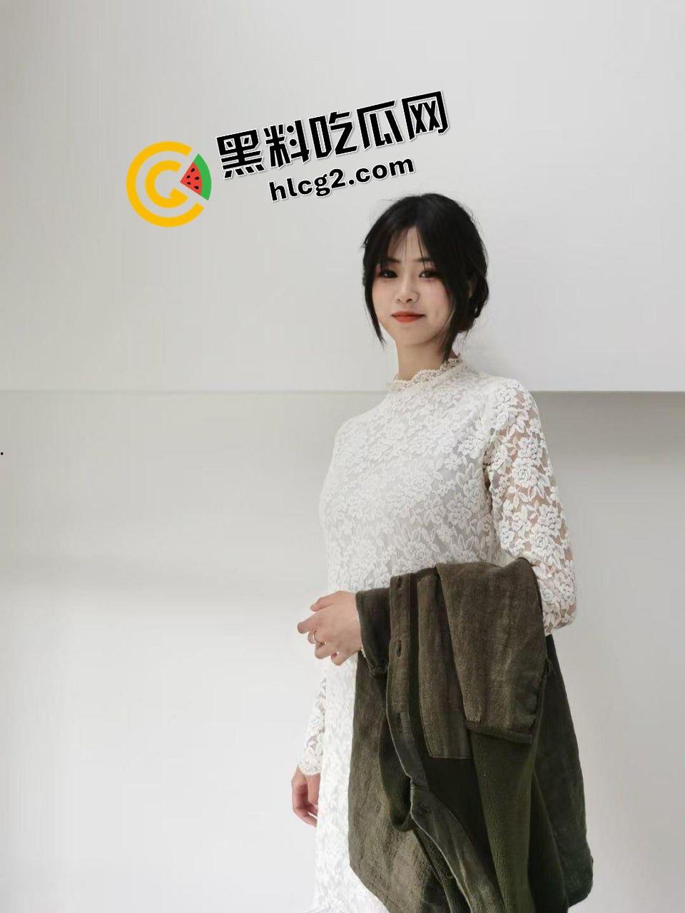 四川广元金融前台『周雨婷』假期与男友多体位爆干 按着鸡巴塞进肥逼里 前任曝出性爱视频!