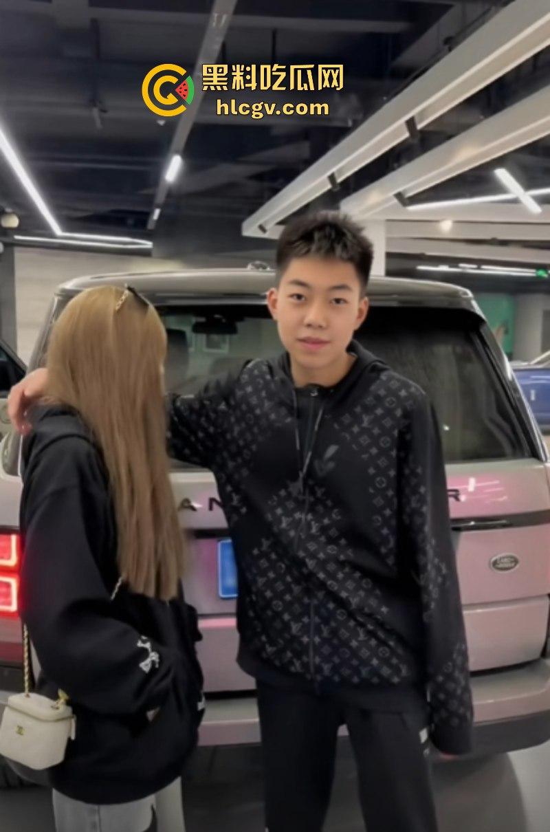 抖音忘川 44W粉丝抖音博主 真名【刘瀚阳】线下操粉群啪 00后女生视频泄露!