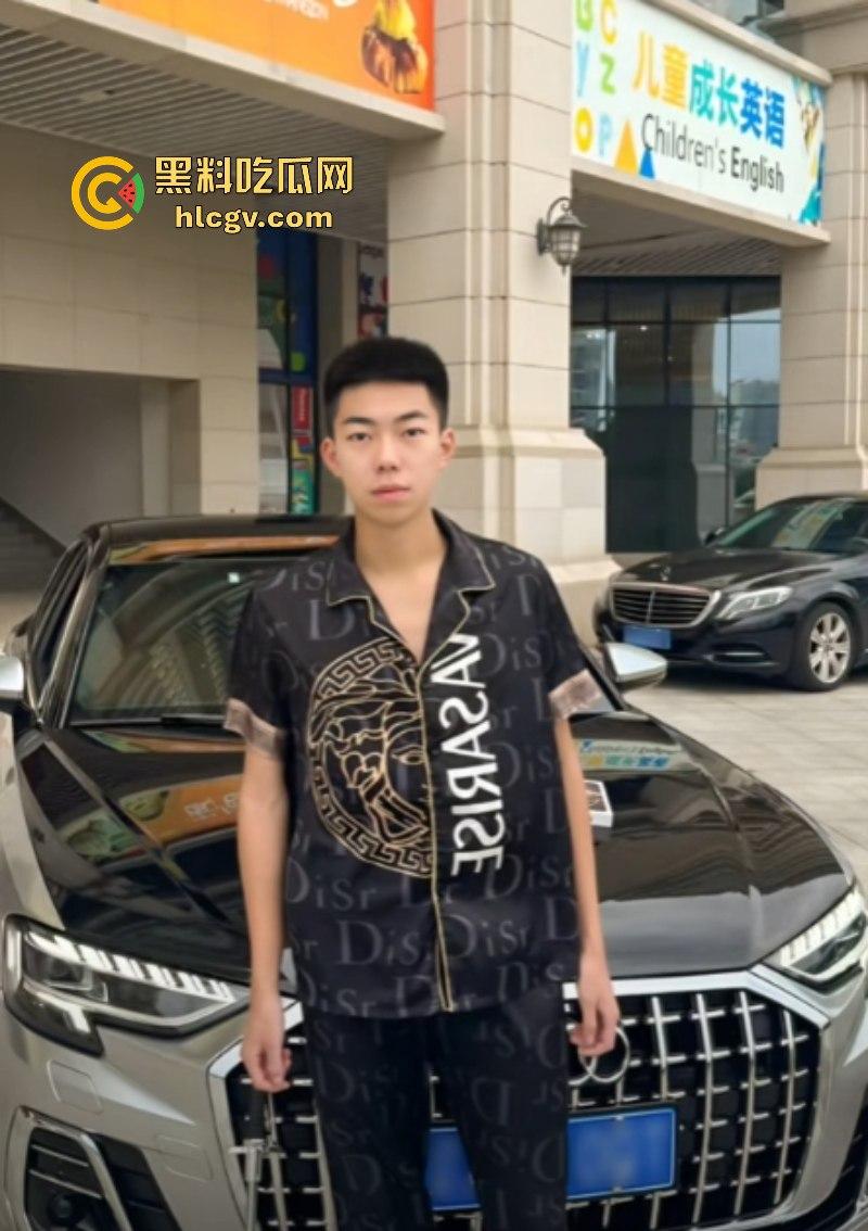 抖音忘川 44W粉丝抖音博主 真名【刘瀚阳】线下操粉群啪 00后女生视频泄露!