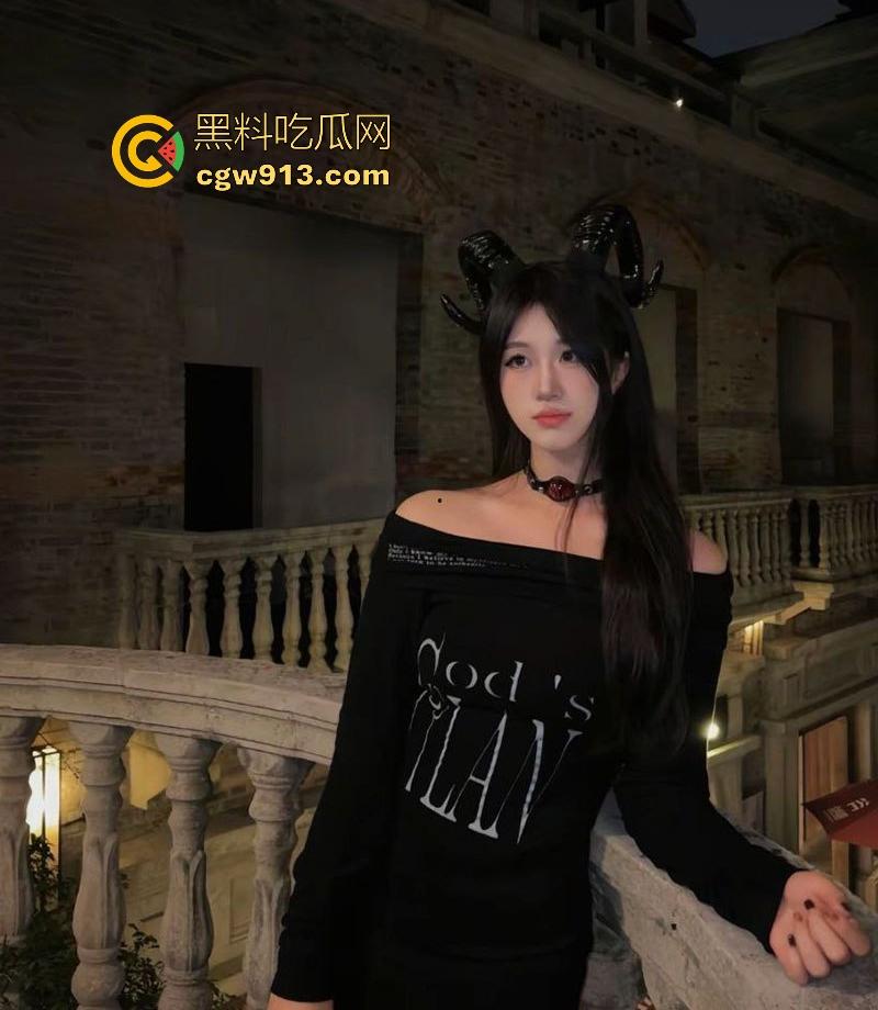 南京大学极品反差婊【李诺南】外表清纯床上淫荡,身材曼妙眼神魅惑,深喉骑乘骚劲十足!