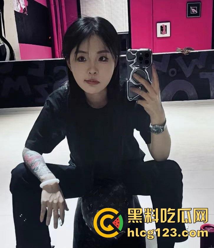 抖音200万粉网红「轩姨」激情视频被前男友曝光!水手服女上位!