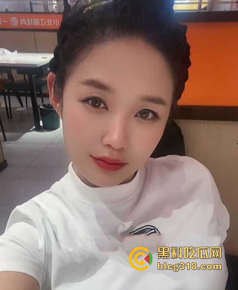 长春骚浪人妻【林文文】婚内出轨约炮视频曝光,韵味熟妇无套后入,淫穴白浆四溢,反差骚劲十足!