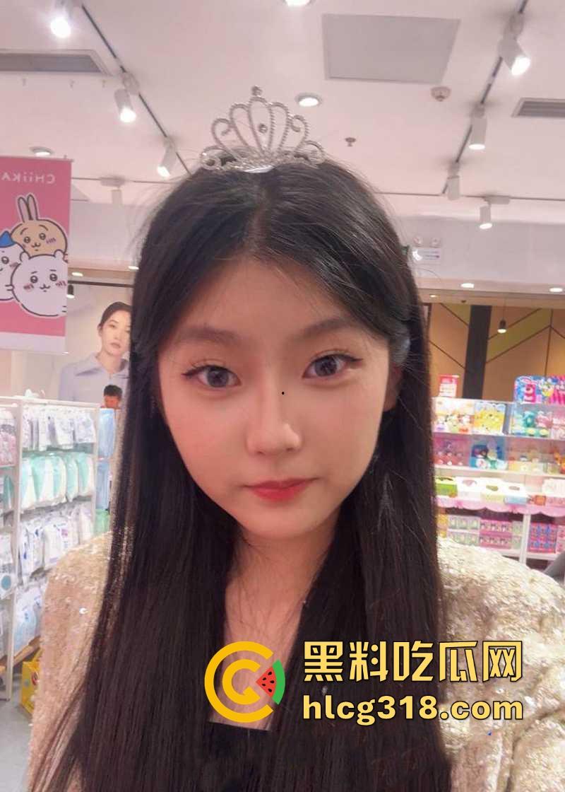 重庆双语学院【吕家亿琳】出轨约炮视频被曝光,反差小母狗跳蛋震动白虎嫩穴,后入爆菊爽翻天!