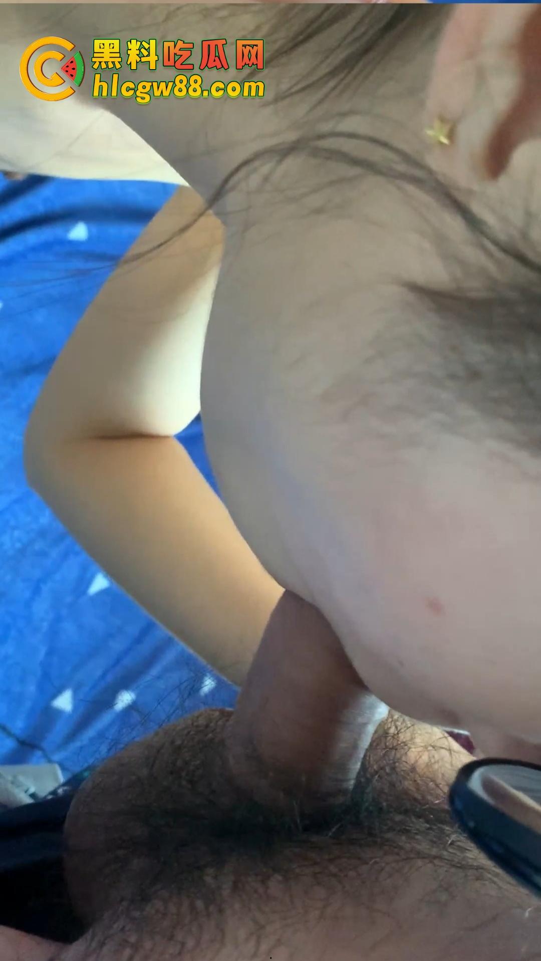 广东普宁共享单车都能骑出艳遇?随手搭讪个眼镜妹,结果一路聊回家被反差骚货直接给日了!