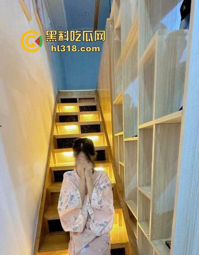 海角乱伦！带萝莉妹妹去日式酒店体验不一样的做爱，日式做爱刺激满满，无套内射白虎嫩逼！