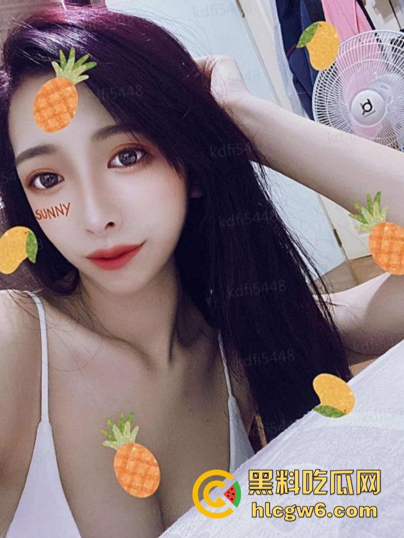 极品兔牙女大学生【杨萌】直播发骚 岔腿直播露奶露逼 被录屏指证后说自己有第二人格!