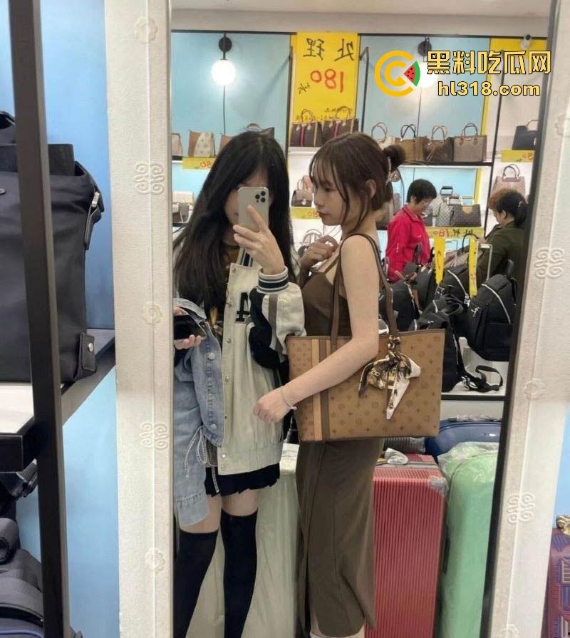 黑龙江极品萝莉【刘文玲】约炮视频曝光,反差母狗相约车震,后排极限口交骑乘,敏感小穴高潮颤栗不止!