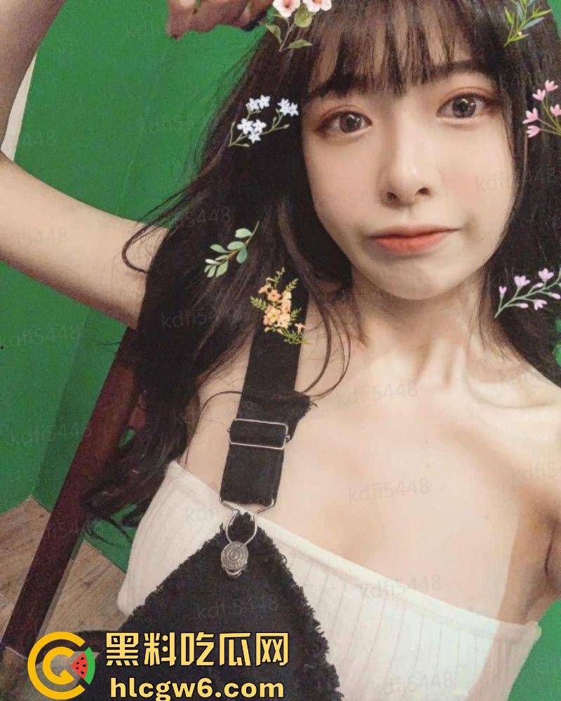 极品兔牙女大学生【杨萌】直播发骚 岔腿直播露奶露逼 被录屏指证后说自己有第二人格!