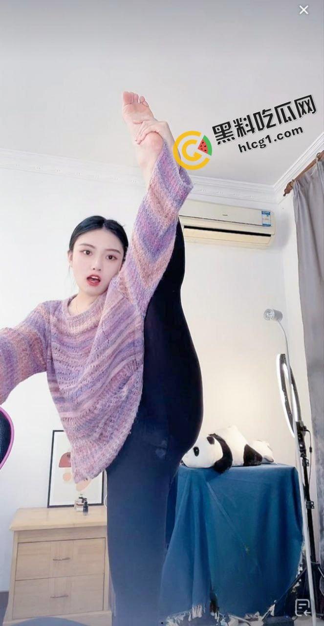 抖音舞蹈女老师『乐乐锤』直播玩反差 刷礼物回关发小视频 被大哥曝光