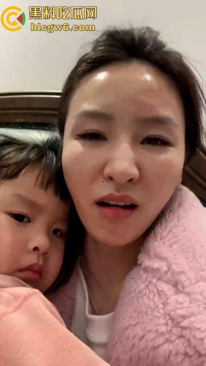 湖北一小学美女老师抖音自曝离婚探女遭前夫爹殴打抓脸全身多处受伤 伤情实拍曝光!都是血口子