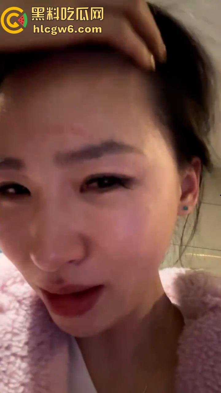 湖北一小学美女老师抖音自曝离婚探女遭前夫爹殴打抓脸全身多处受伤 伤情实拍曝光!都是血口子