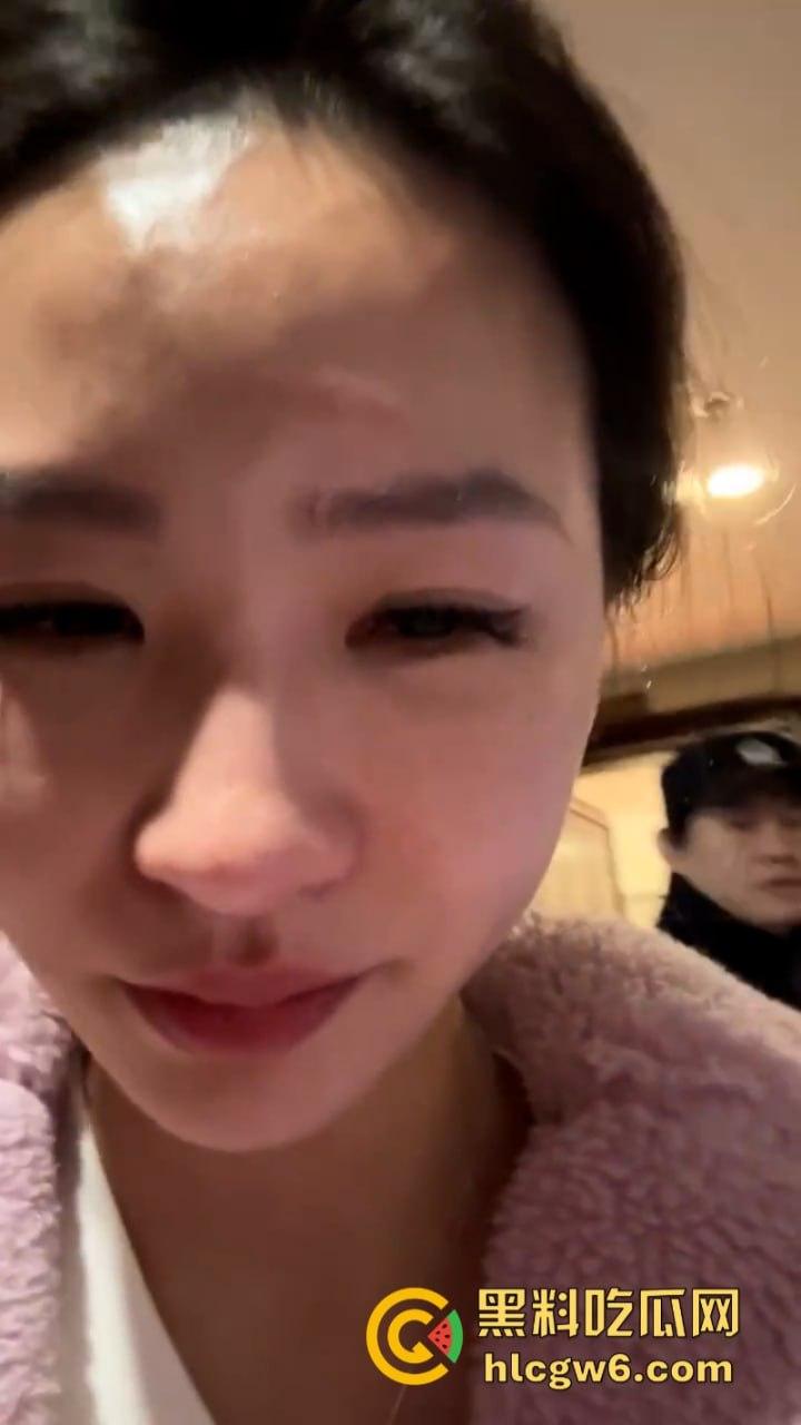 湖北一小学美女老师抖音自曝离婚探女遭前夫爹殴打抓脸全身多处受伤 伤情实拍曝光!都是血口子