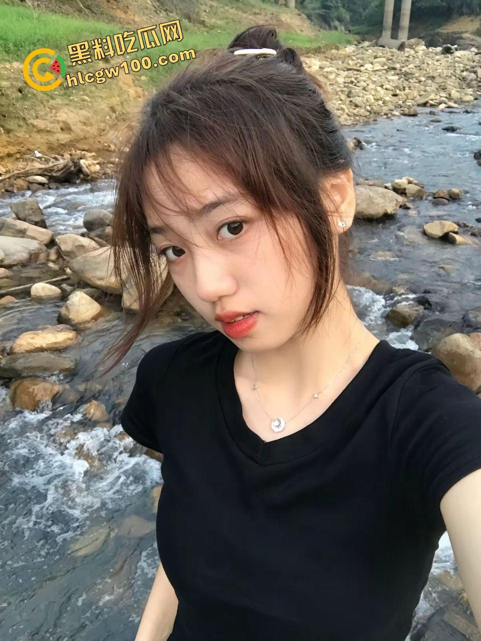 海南文昌反差骚鸡人妻【蒋怡琳】与猛男房间各种姿势,爆操白虎无毛骚逼,独家曝光流出!