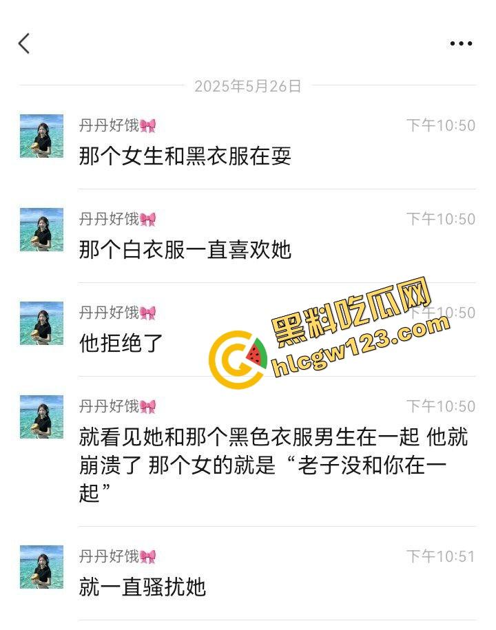 舔狗现世报，重庆小伙女友宿舍楼下偶遇女友出轨惨被当面打脸，感情不是你冲上去就能抢回来的！