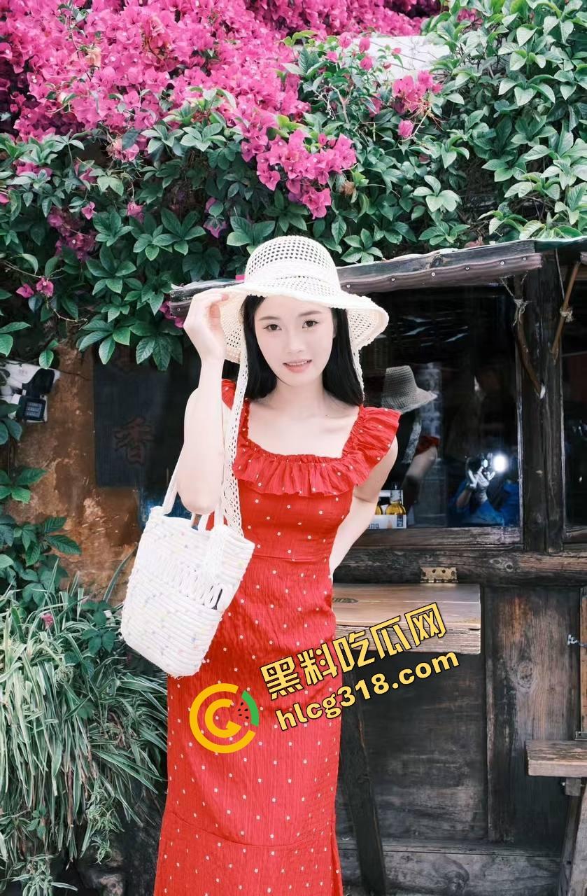 郑州街头惊现全裸妹子游街,任务完成得太彻底,帽子叔叔追着递毛巾,妹子边跑边喊我是主人的狗!