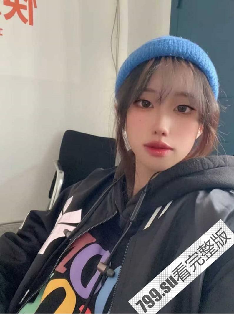 良家曝光 陕西某大三校鸡 酒店约会土豪 小蛮腰口活超棒