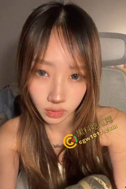 南京大学清纯女神物尽其用，厕所黑丝口技窒息，富豪一泄如注溅满身，嫩穴淫水横流，淫靡爆操致其疯狂！