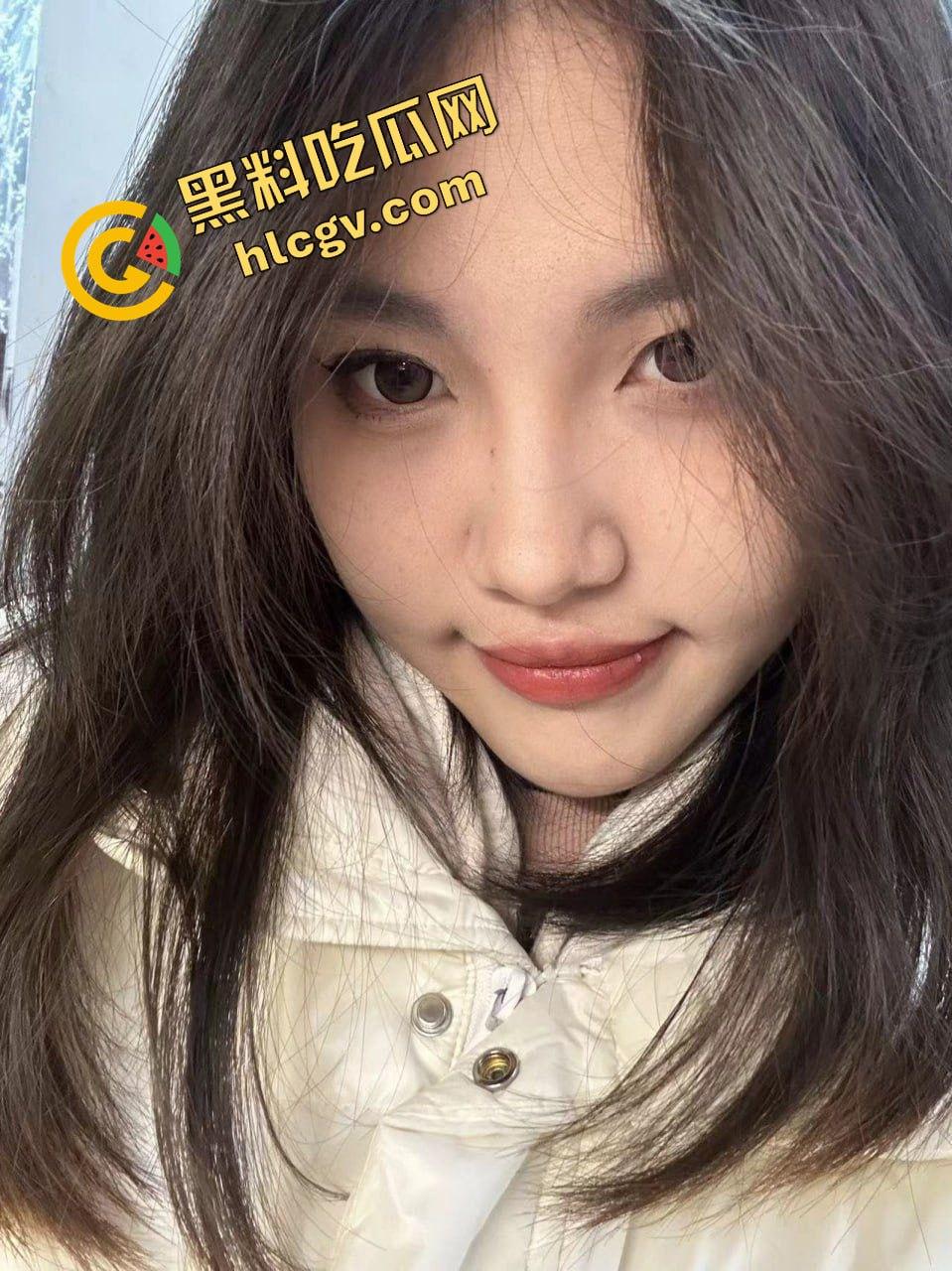 辽宁大专闷骚大三学生妹【孙姿依】爱好吃鸡巴 喜欢口爆吞精 独家流出!