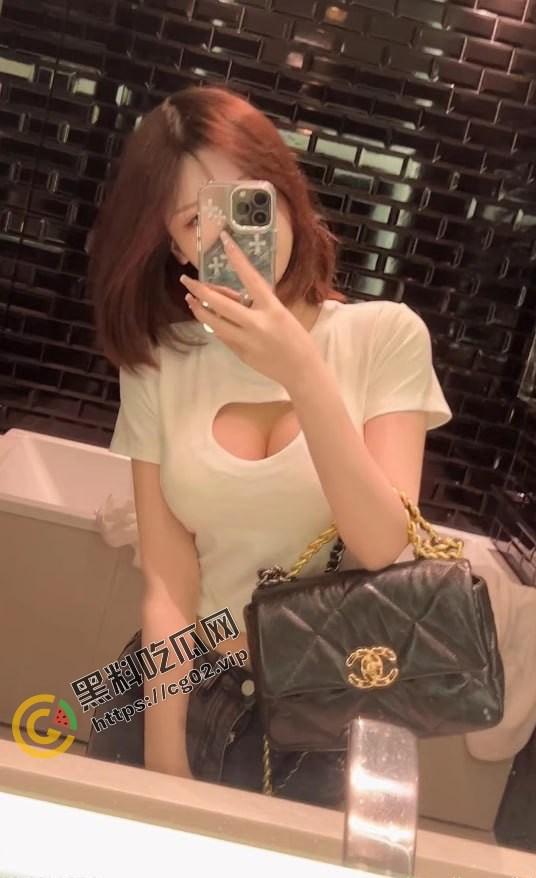 百万网红也缺钱?抖音七百万粉丝网红『刘辉快乐商店』入驻微密圈 大尺度写真照私拍来袭!