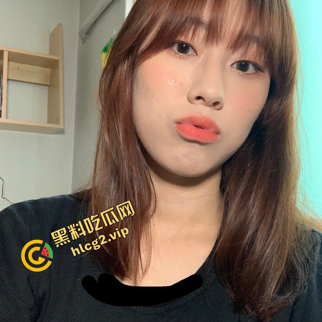 韩国妹纸网络调教曝光!主人命令她在厕所脱光做深蹲,现场自慰供其观看!