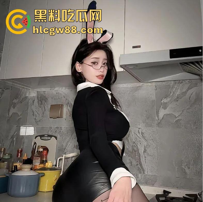 抖音极品性感网红【pop】细腰丰臀巨乳 清纯韵味满足 趴在床上为大哥口交骑乘!