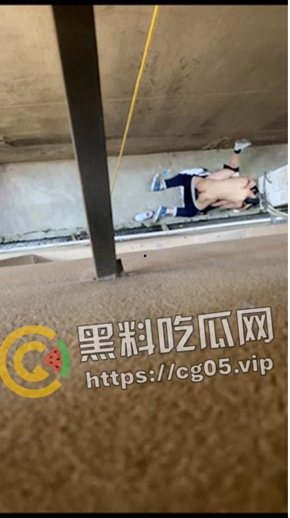 偷拍之公共场合做爱 心有多大 舞台就有多 除了死 没有什么能阻挡我打野战（三）