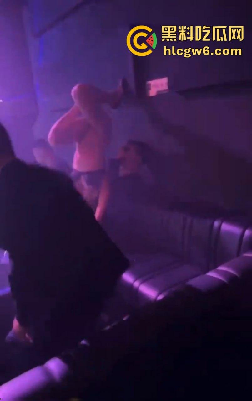 KTV坐台女包间骚操作全解析!口交、做爱、裸舞样样全 公共场合直接开车 商K玩法科普让你打开新世界!