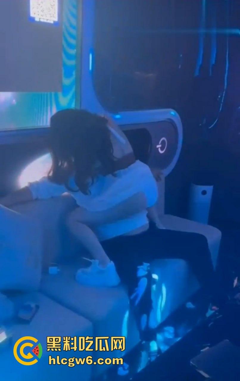 KTV坐台女包间骚操作全解析!口交、做爱、裸舞样样全 公共场合直接开车 商K玩法科普让你打开新世界!