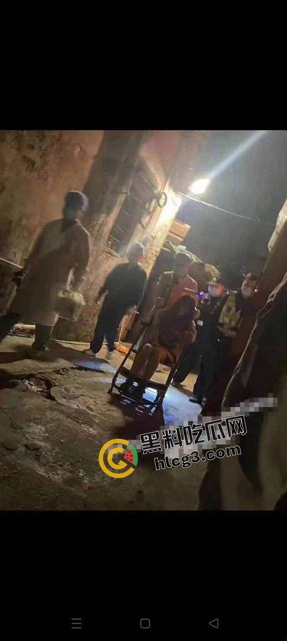 快餐妹子门前大排长龙,壮汉接连上阵,身体吃不消拨打120急救!惊动全城的快餐风波!