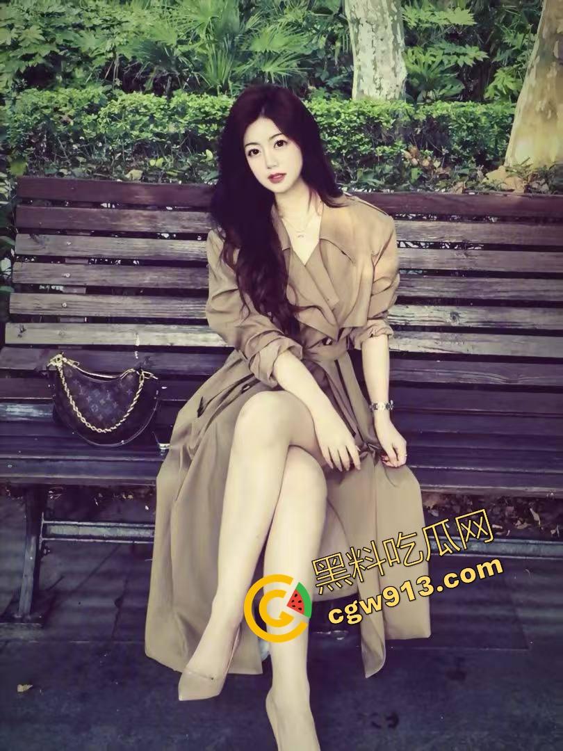 被扩张到失禁的发情母狗,肛门成了供人蹂躏的洞口,阴环母狗菊穴失守,高潮像溃堤般喷涌!