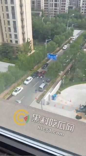 山东东营丈夫持斧砍伤妻子及两孩子后畏罪自杀,7月11日通报引发热议