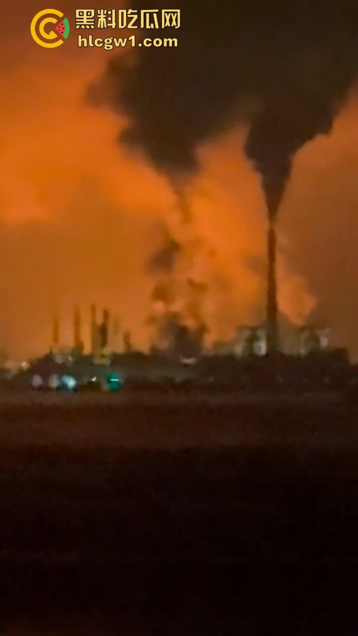 广东惠州大亚湾石化区核电站火光冲天 现场实拍视频流出 这是爆炸还是日出啊?