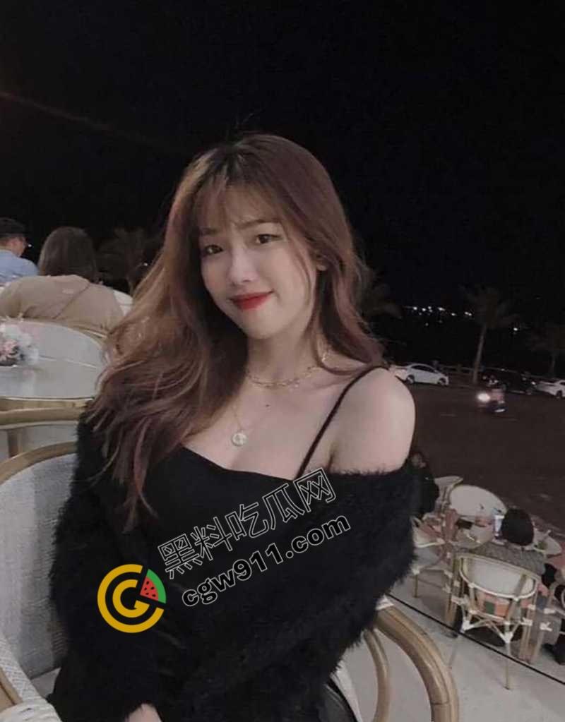 广西职院校花【韩诗瑶】大胆私拍,狂野自称母狗,嫩穴湿滑被大屌暴操,淫荡魅力沸腾全校