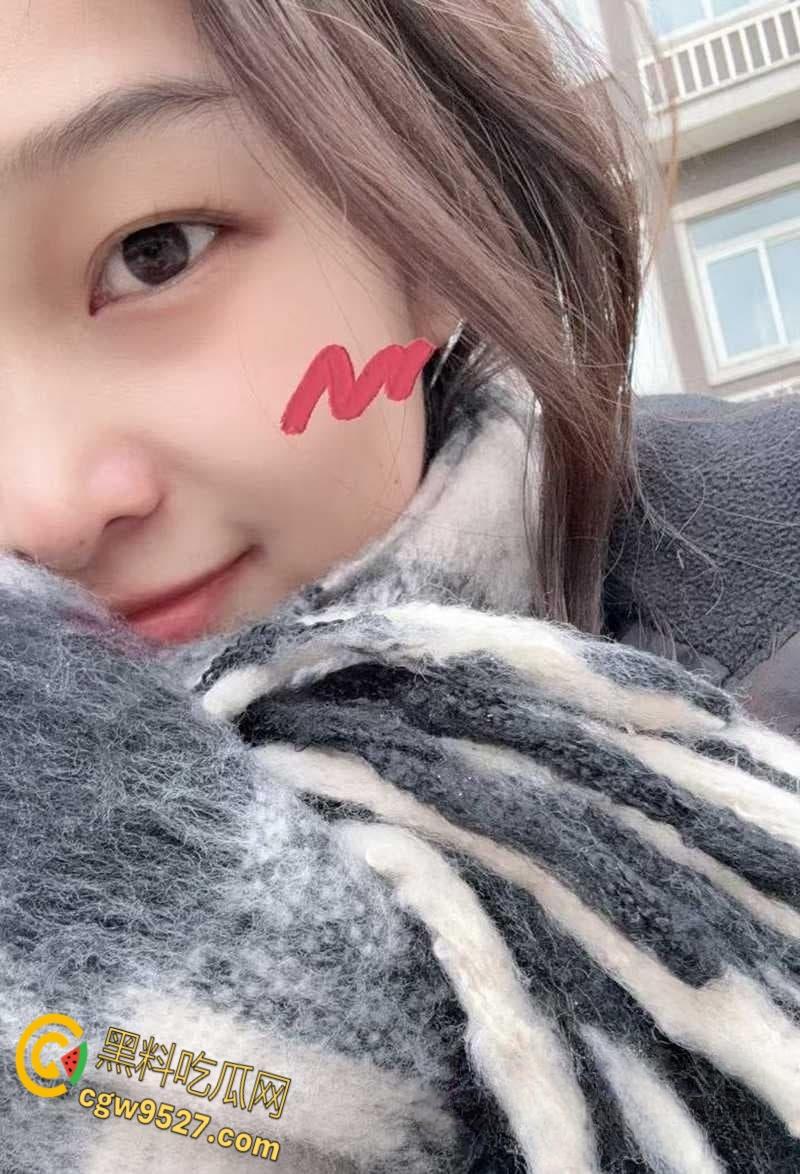 上海商学院【于贝】，被渣男跑路只能裸贷打胎，自拍全裸洗澡视频抵押，自慰骚穴完美露脸 !