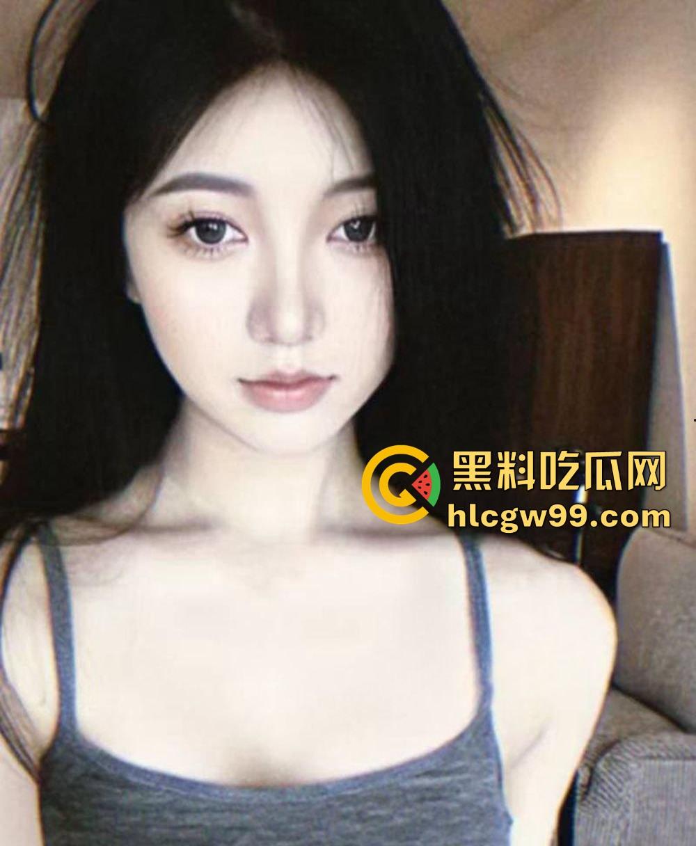 华南师范学院高冷校花【杨珍珍】不雅视频流出,别看骚货长相清纯甜美,在床上可是一把好手,极品尤物一个!