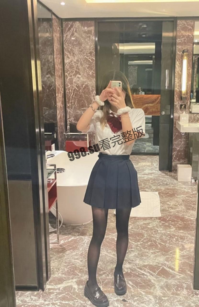 反差!新晋小网红 暴走小羊 看似清纯私下 JK 洛丽塔性爱极度淫荡反差