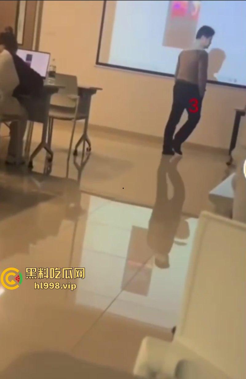 棒子欠削!浙大韩国外教在课堂上威胁中国女生不让毕业 一个西巴在中国地盘还敢撒野?