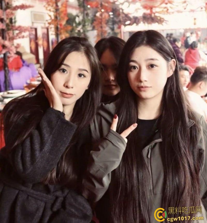 山西科技大学高颜值校花【张佳慧】性爱视频曝光,肥臀翘得像蜜桃,男友狠干嫩穴浪叫连连高潮不止!