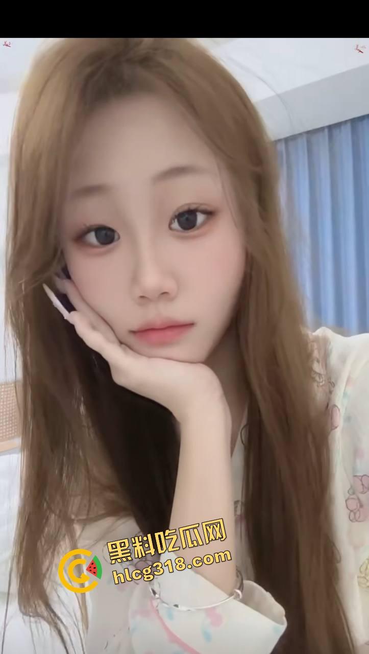 为什么喜欢口交?口交不是前戏,是男人的USB充电口,插上就通电,舔着舔着你就恋爱了!