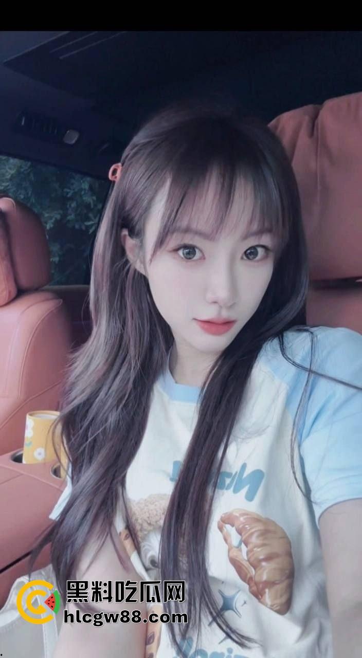 南京艺术学院母狗【刘静婷】约体育生被站立猛蹬，逼操烂还浪叫不停，美女再靓也得舔，鸡巴舔过无数根 ！