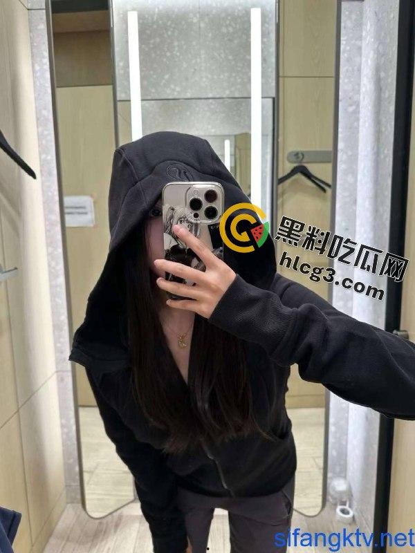 【校园秘闻】艺术学院大三舞蹈生情趣制服COS狂野性爱,姨妈期间高潮暴露!